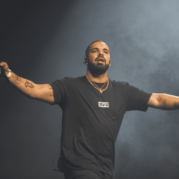 Drake Gives $10,000 To His Lookalike